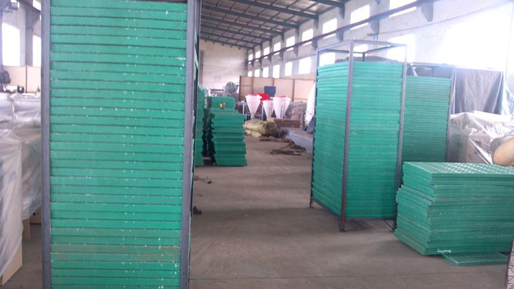 BMC pig floor 2(001).jpg